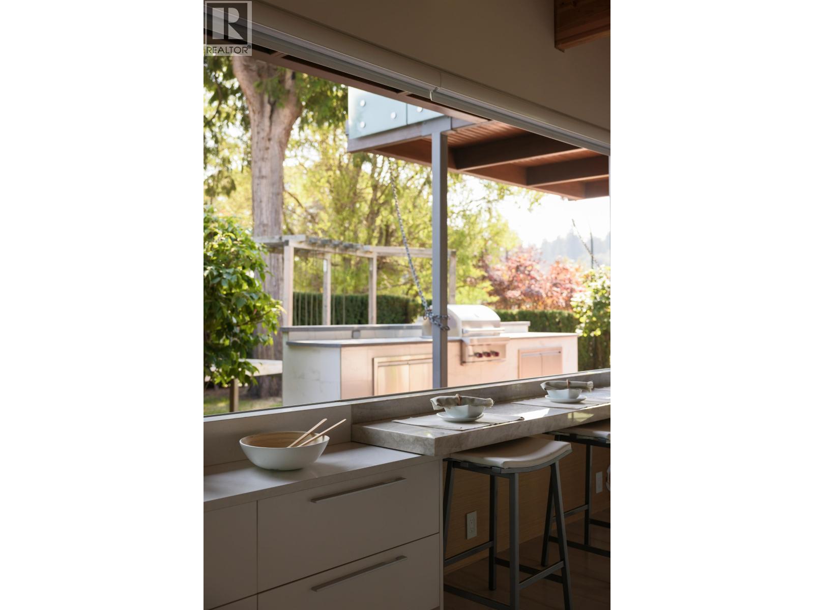 Photo 5 of 105 Peveril Avenue, Vancouver BC