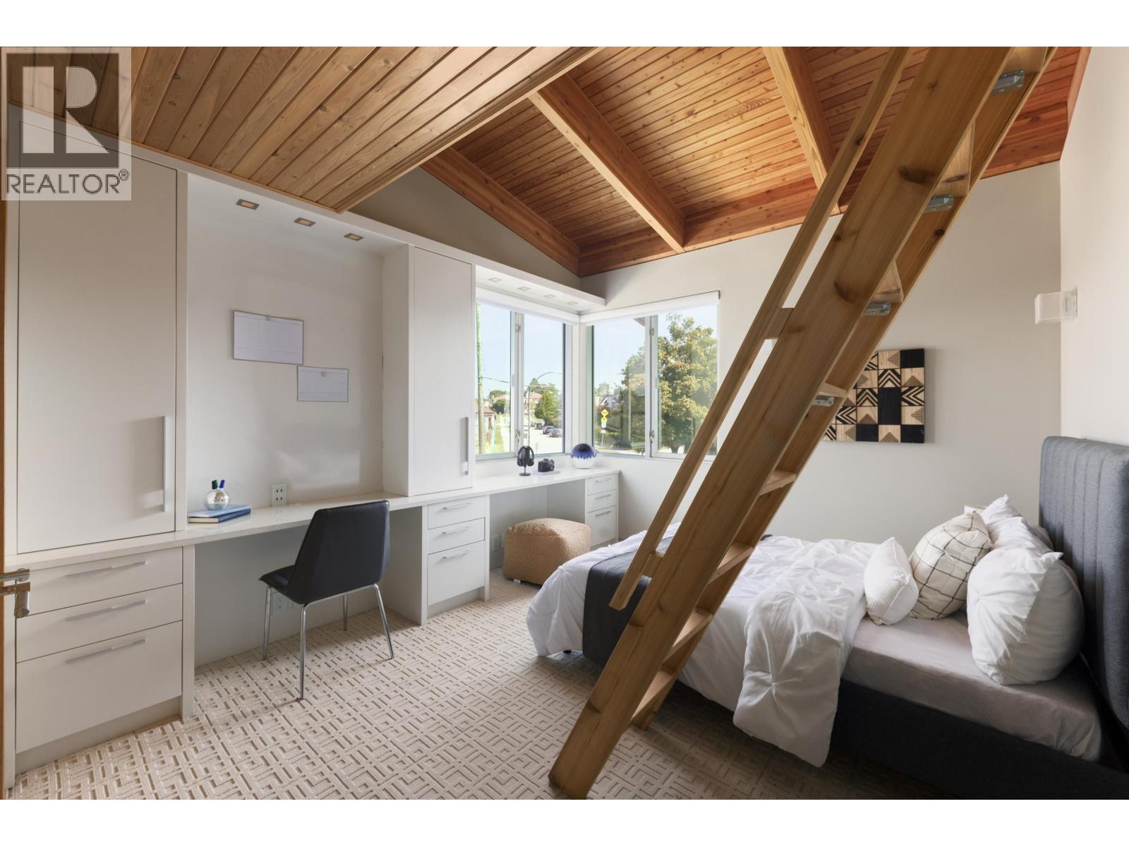Photo 26 of 105 Peveril Avenue, Vancouver BC
