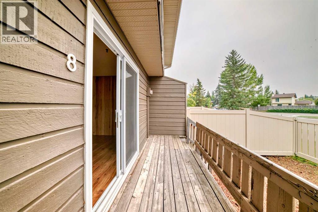 Photo 16 of 8 14736 Deerfield Drive Se, Calgary AB