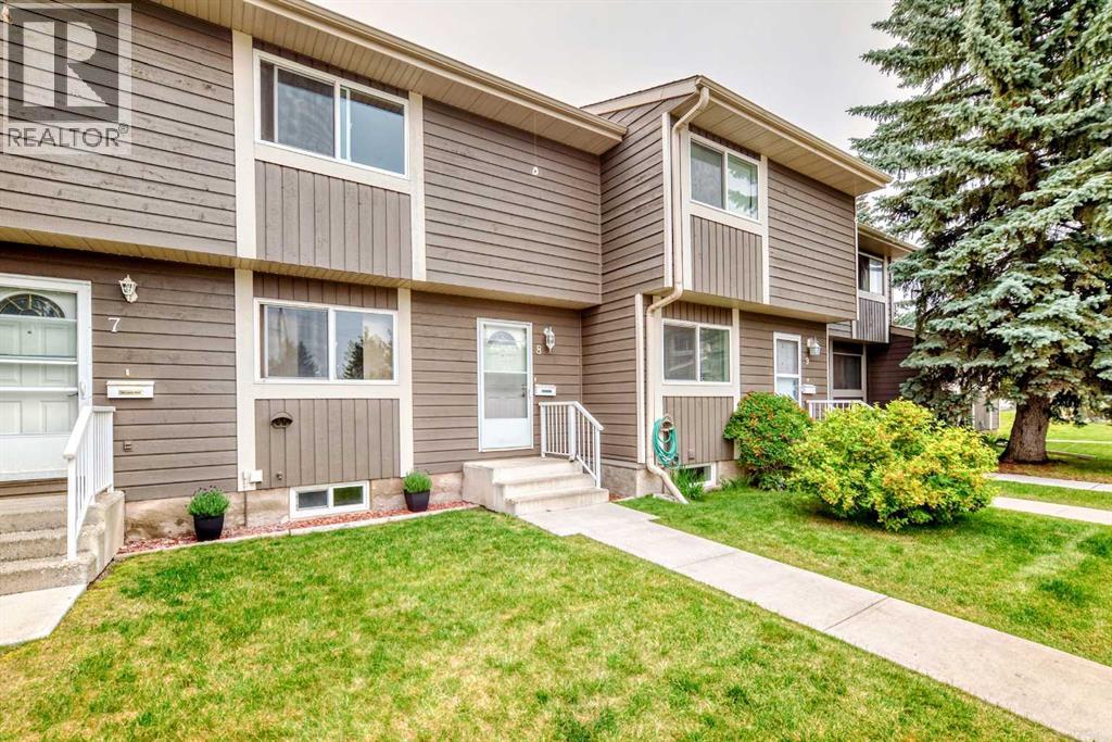 Photo 1 of 8 14736 Deerfield Drive Se, Calgary AB