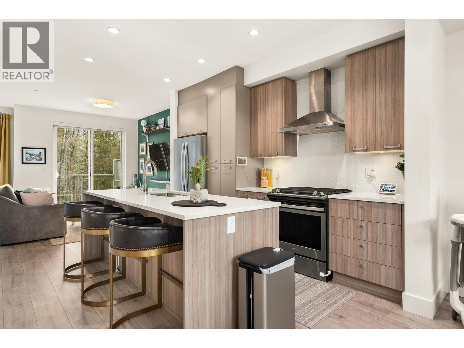Photo 10 of 49 24076 112 Avenue, Maple Ridge BC