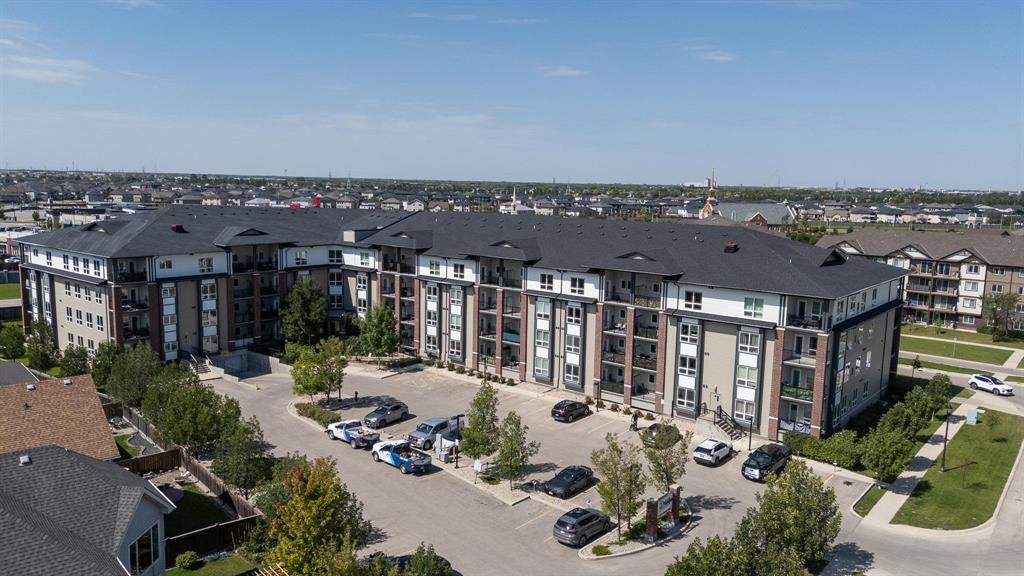 Photo 1 of 215 10 Hill Grove Point, Winnipeg MB