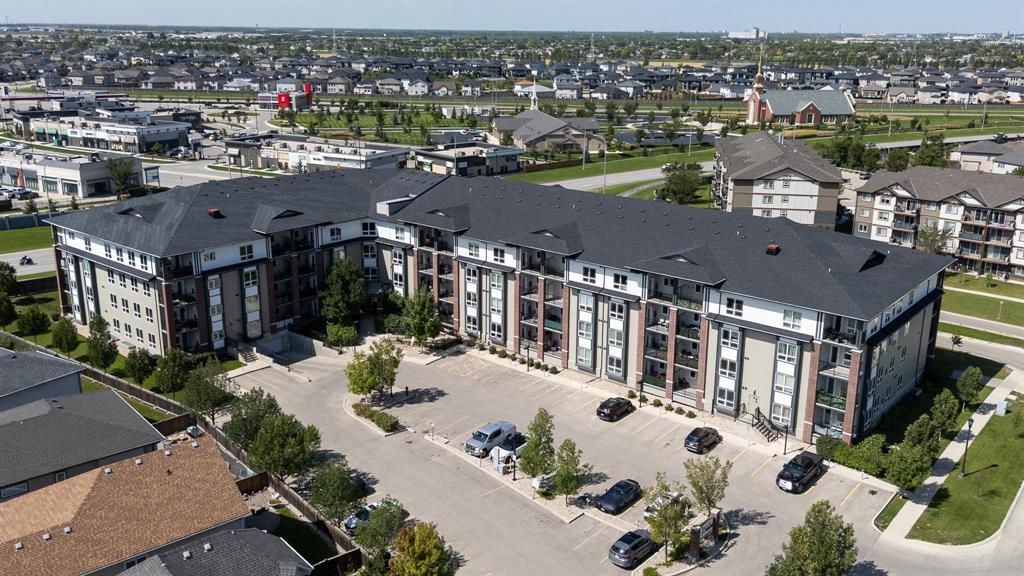 Photo 3 of 215 10 Hill Grove Point, Winnipeg MB