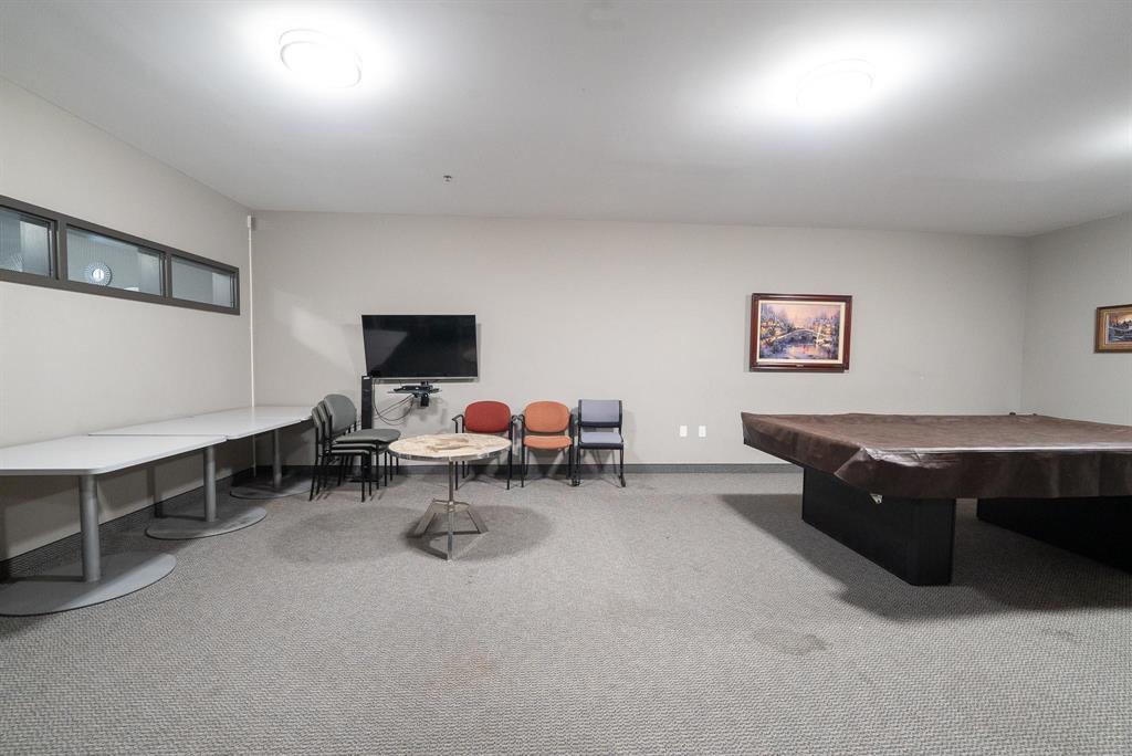 Photo 50 of 215 10 Hill Grove Point, Winnipeg MB