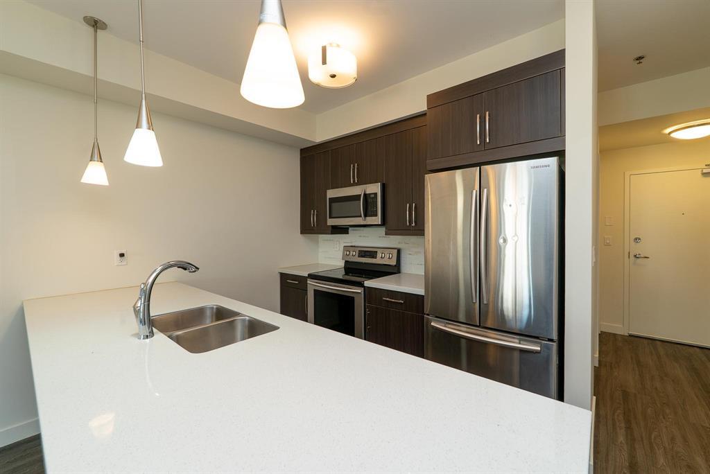 Photo 7 of 215 10 Hill Grove Point, Winnipeg MB