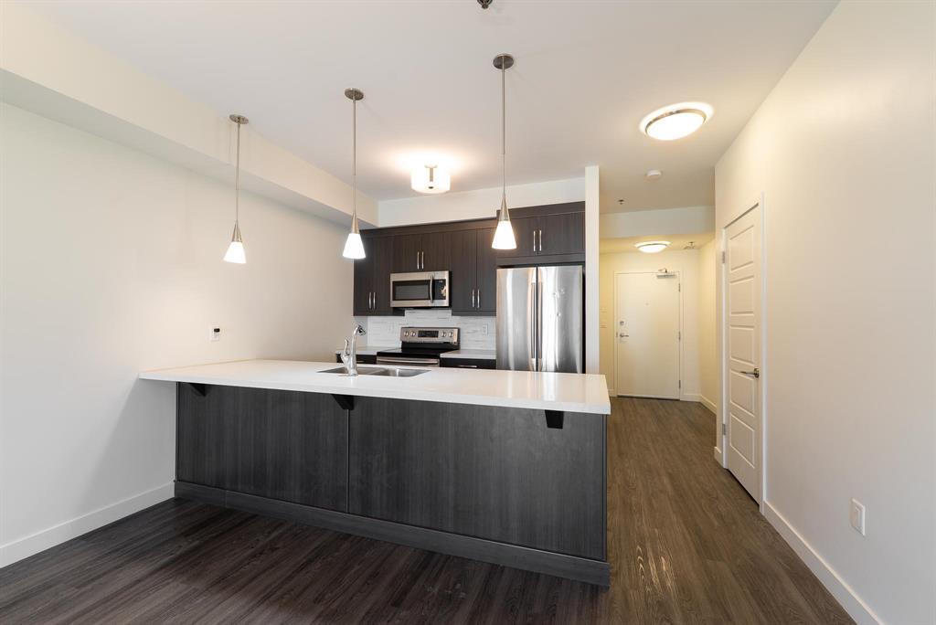 Photo 10 of 215 10 Hill Grove Point, Winnipeg MB