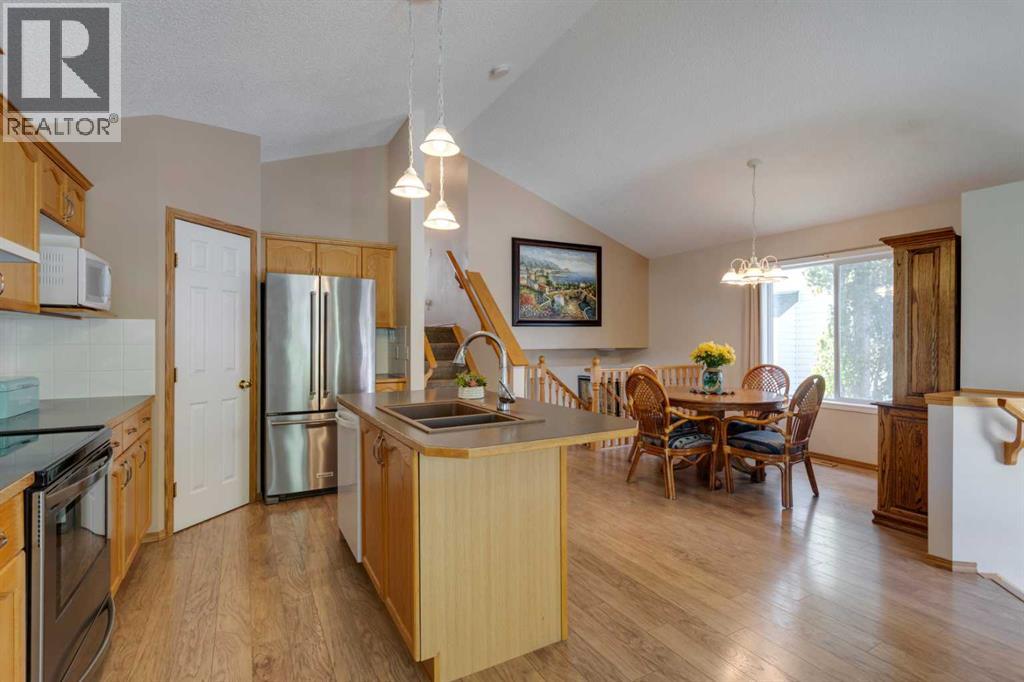 Photo 14 of 131 Citadel Mesa Close Nw, Calgary AB