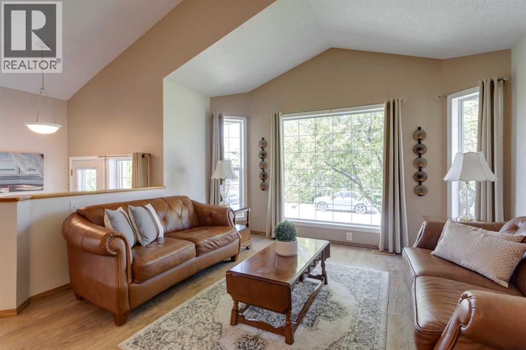 Photo 7 of 131 Citadel Mesa Close Nw, Calgary AB