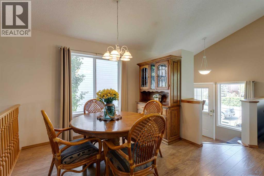Photo 8 of 131 Citadel Mesa Close Nw, Calgary AB
