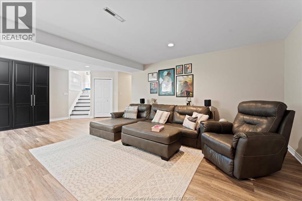 Photo 28 of 2180 Suzanne Street, Lasalle ON