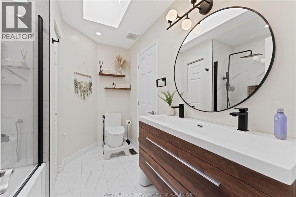 Photo 25 of 2180 Suzanne Street, Lasalle ON