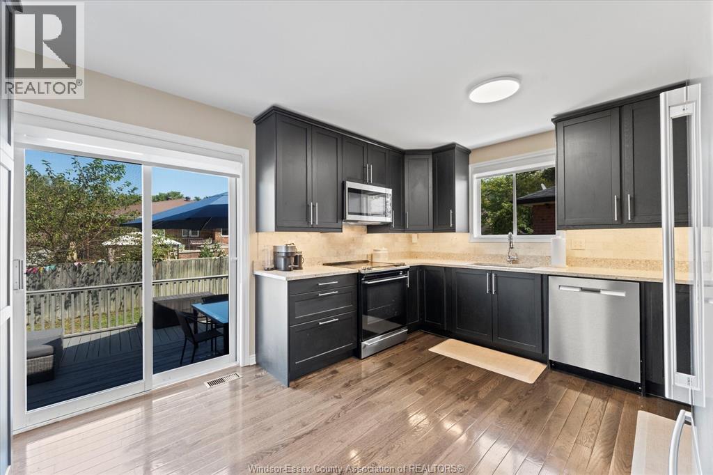 Photo 18 of 2180 Suzanne Street, Lasalle ON