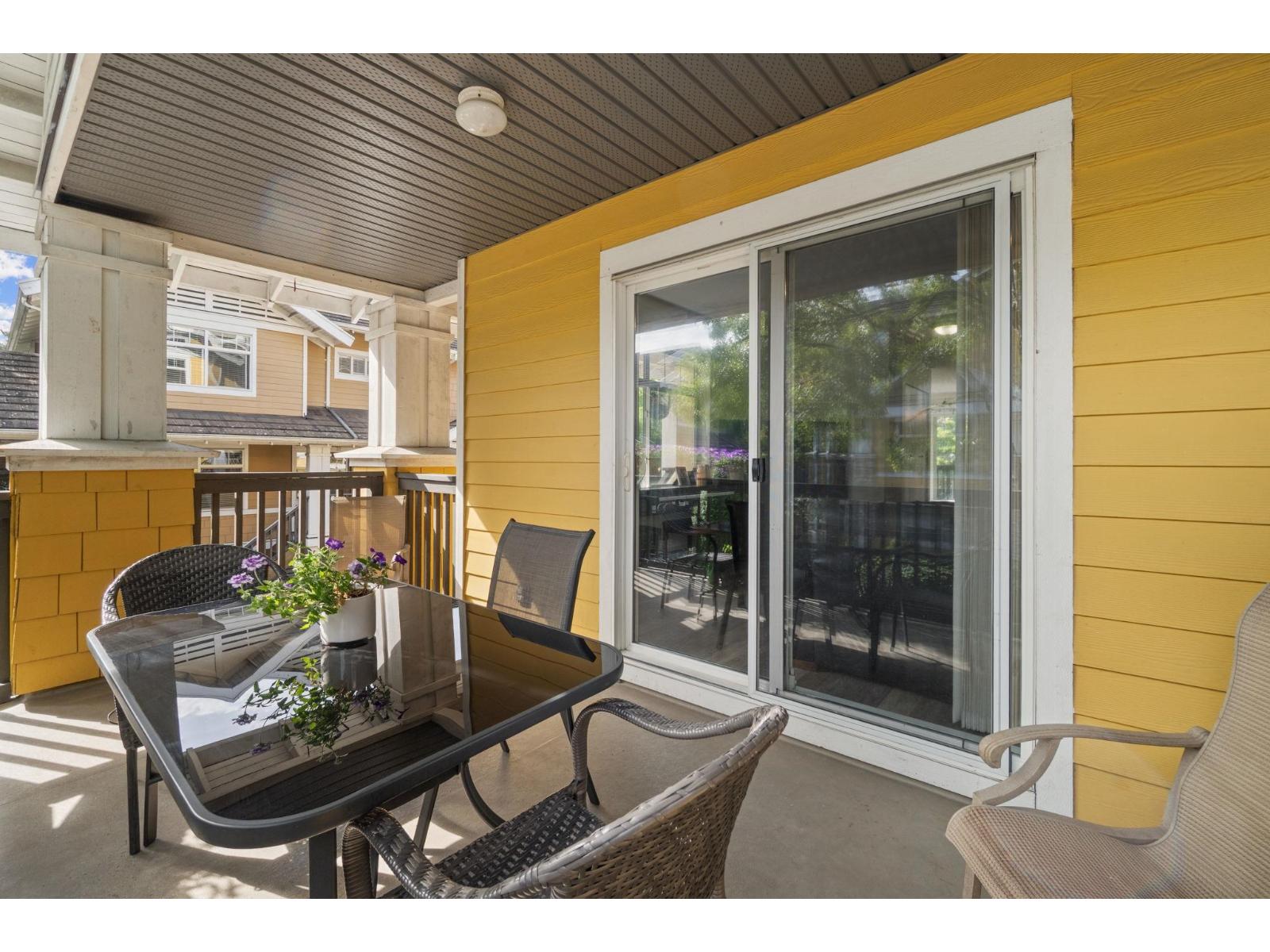 Photo 9 of 25 15233 34 Avenue, Surrey BC