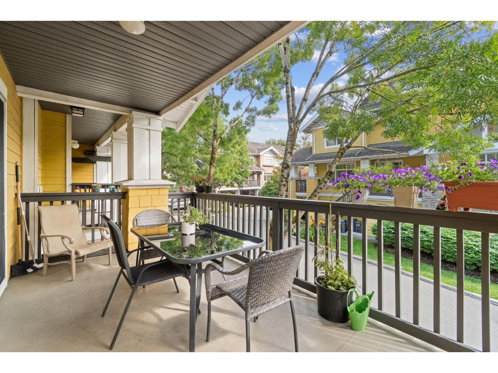 Photo 10 of 25 15233 34 Avenue, Surrey BC