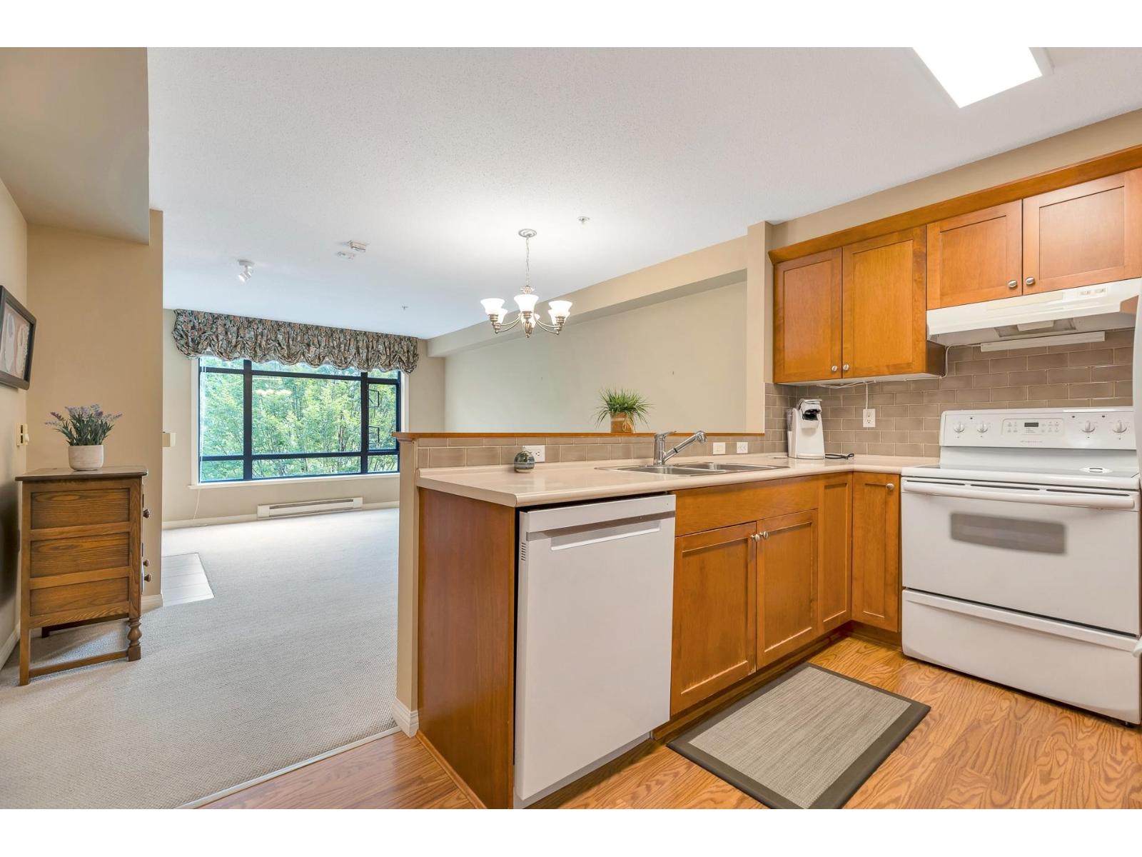 Photo 9 of 308 8880 202 Street, Langley BC