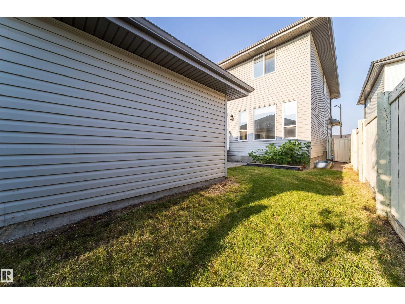 Photo 11 of 1023 160 St Sw, Edmonton AB
