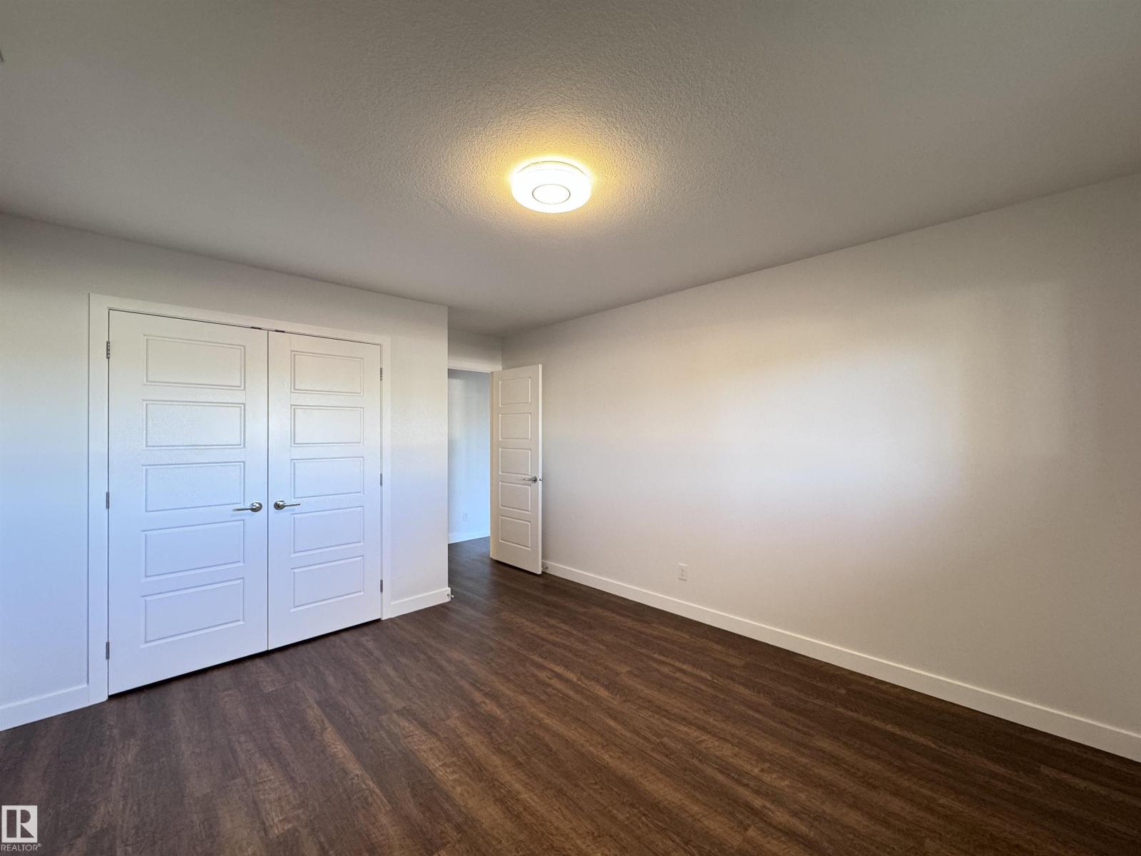 Photo 14 of 103 10511 19 Av Nw, Edmonton AB