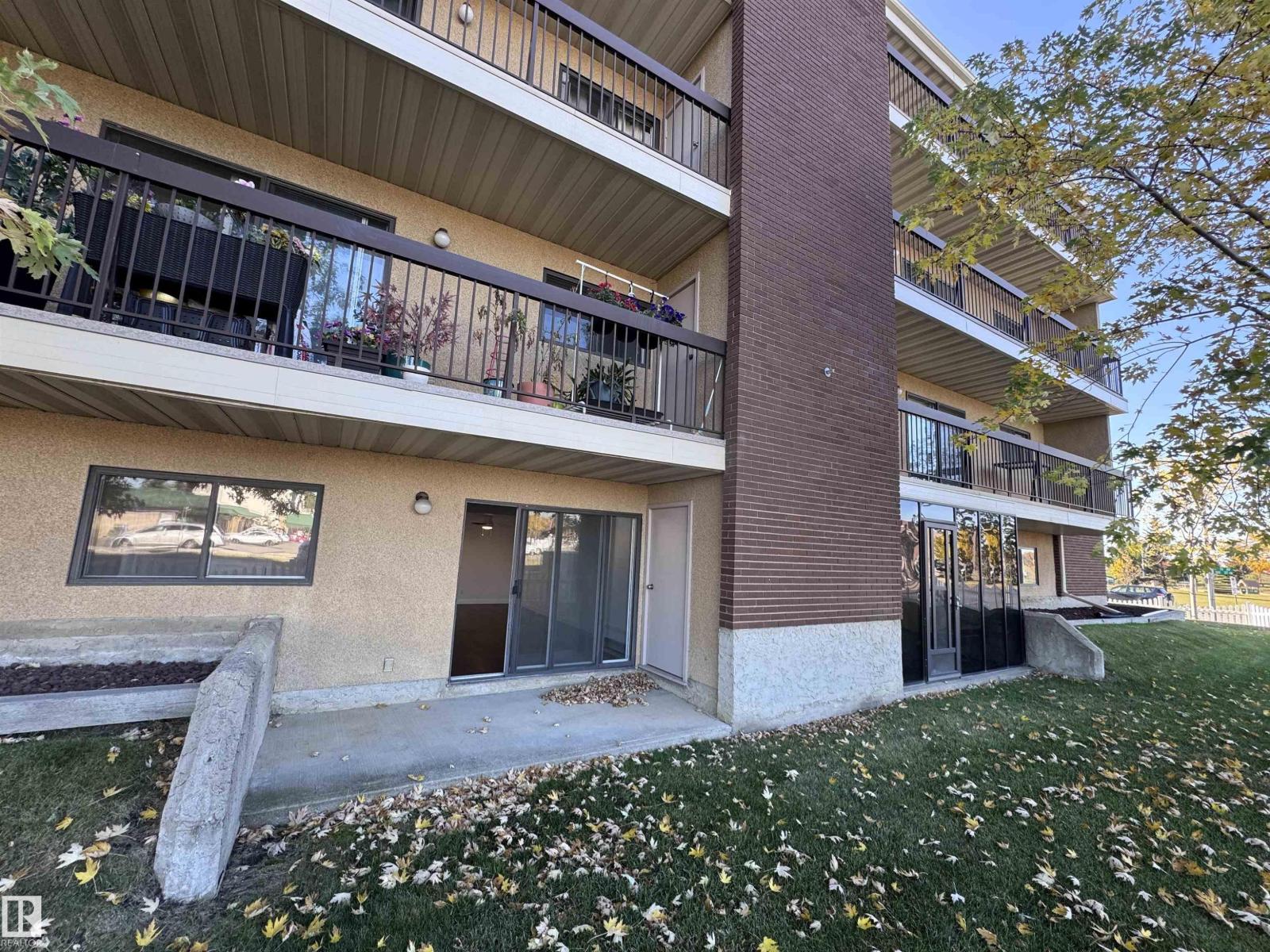 Photo 24 of 103 10511 19 Av Nw, Edmonton AB