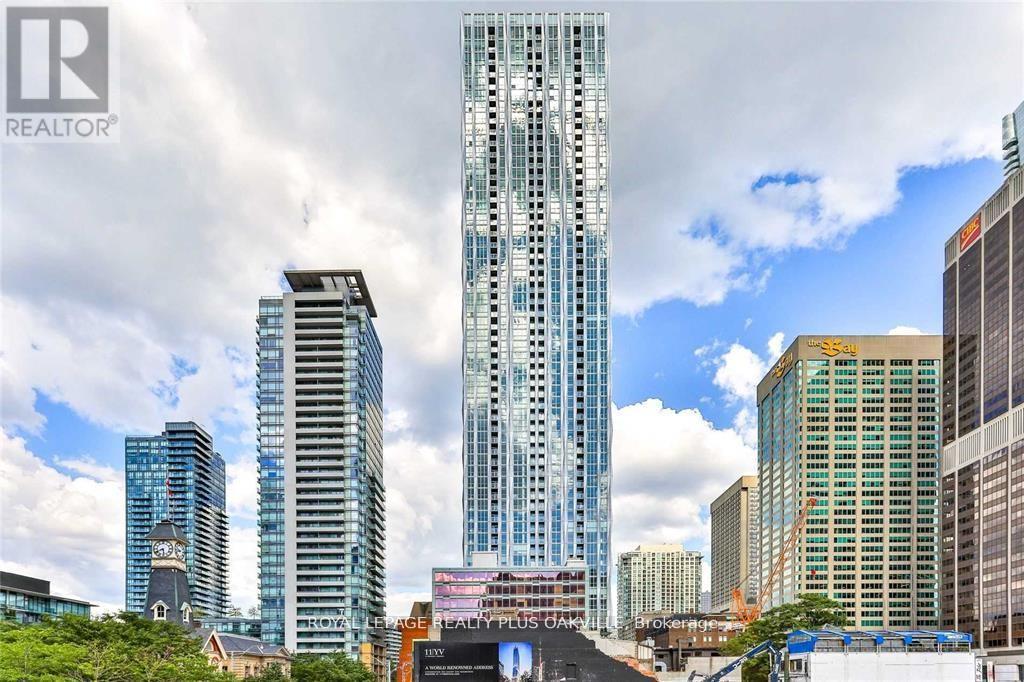 Photo 1 of 3406 1 Yorkville Avenue, Toronto ON