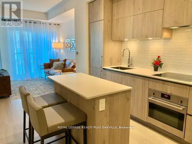 Photo 3 of 3406 1 Yorkville Avenue, Toronto ON
