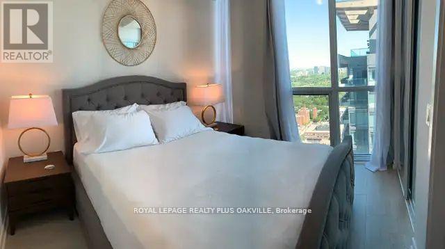 Photo 5 of 3406 1 Yorkville Avenue, Toronto ON
