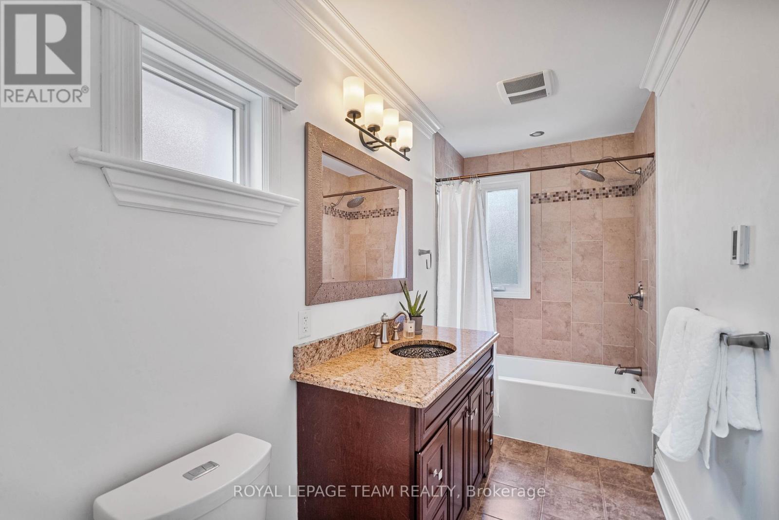Photo 32 of 47 Second Avenue, Ottawa ON