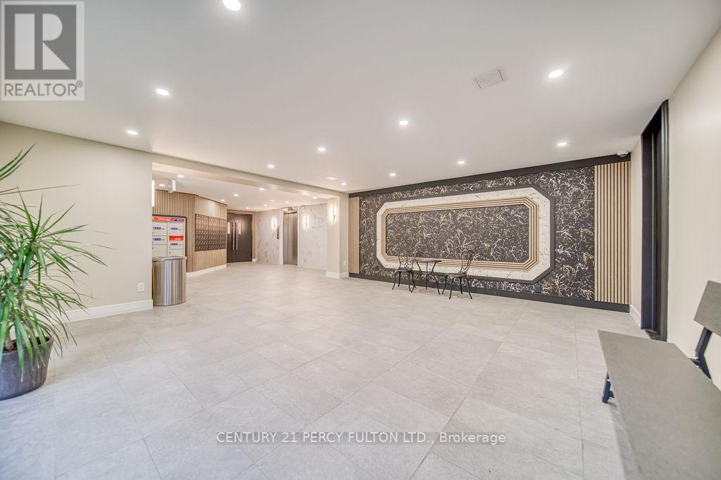 Photo 2 of 101 921 Midland Avenue, Toronto ON