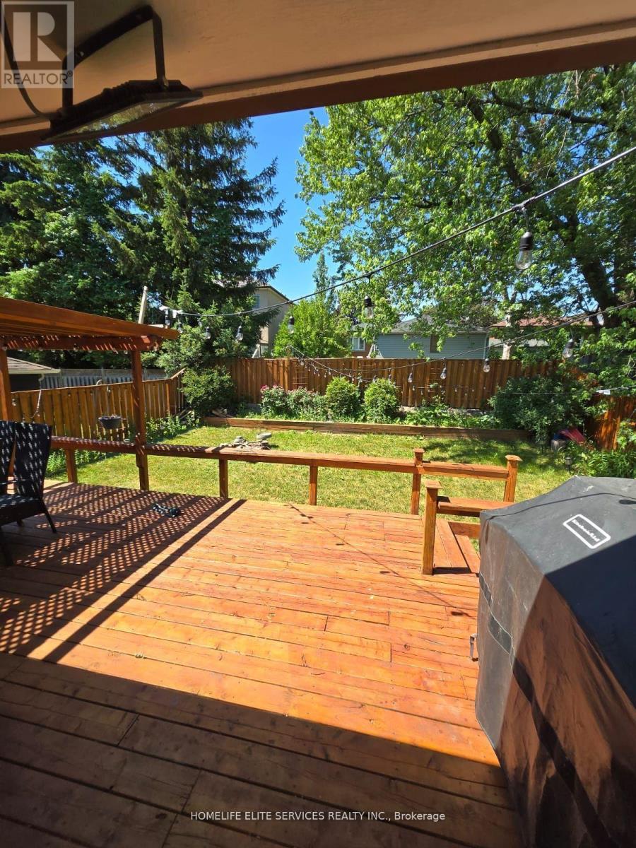 Photo 14 of 28 Delbert Drive, Toronto ON