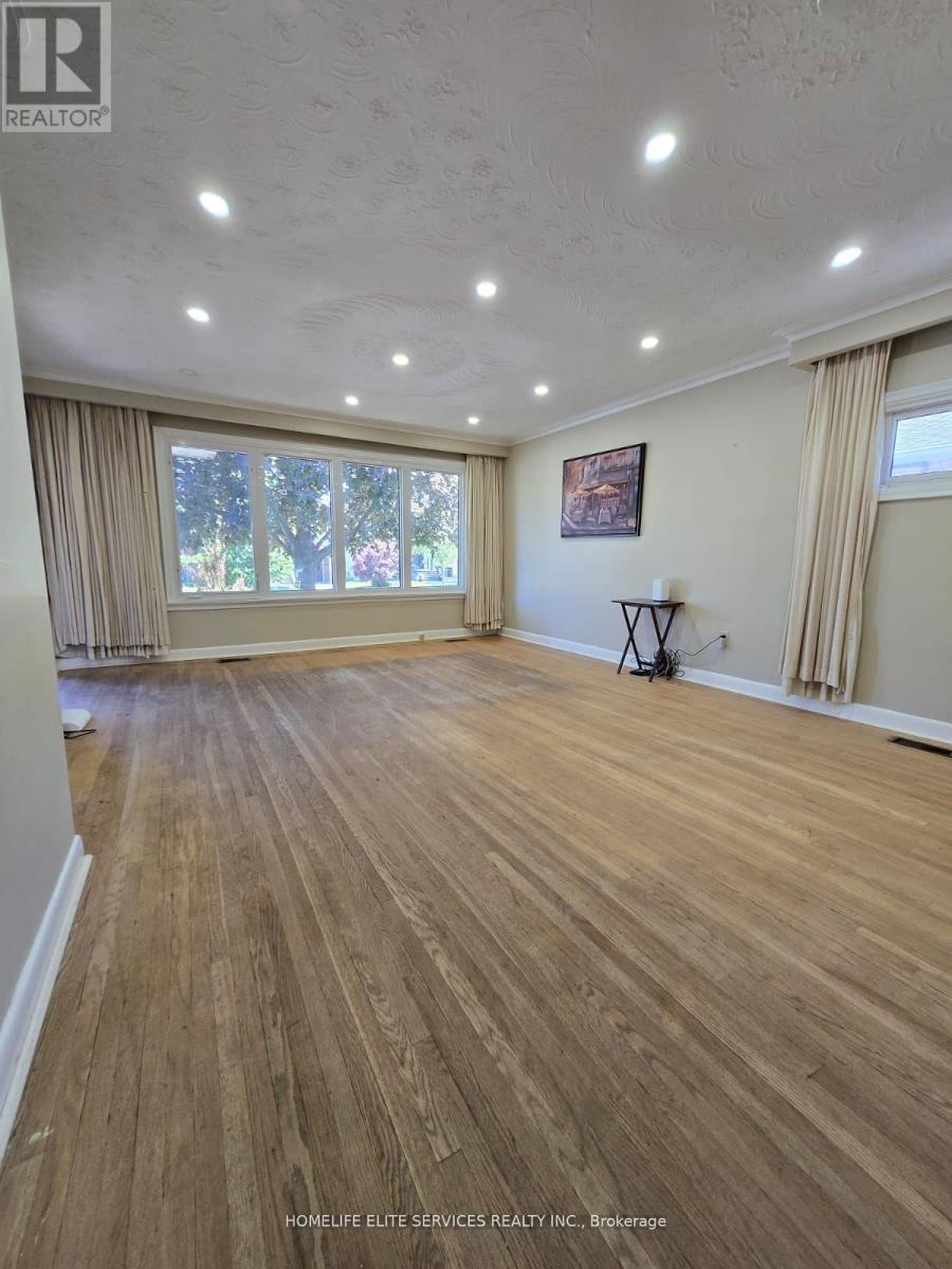 Photo 4 of 28 Delbert Drive, Toronto ON