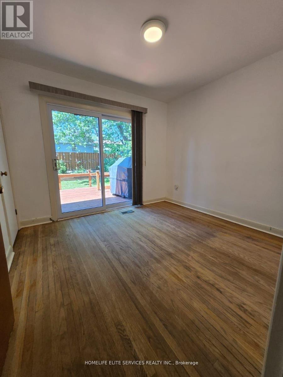 Photo 9 of 28 Delbert Drive, Toronto ON