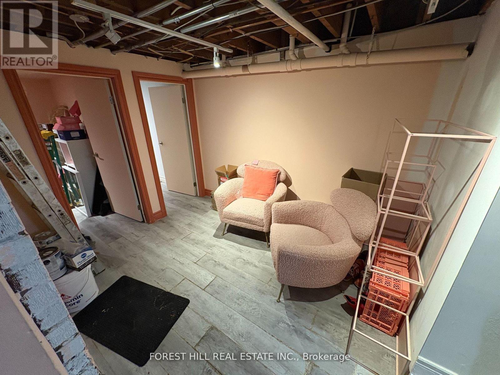 Photo 12 of 724 1 2 Queen Street E, Toronto ON