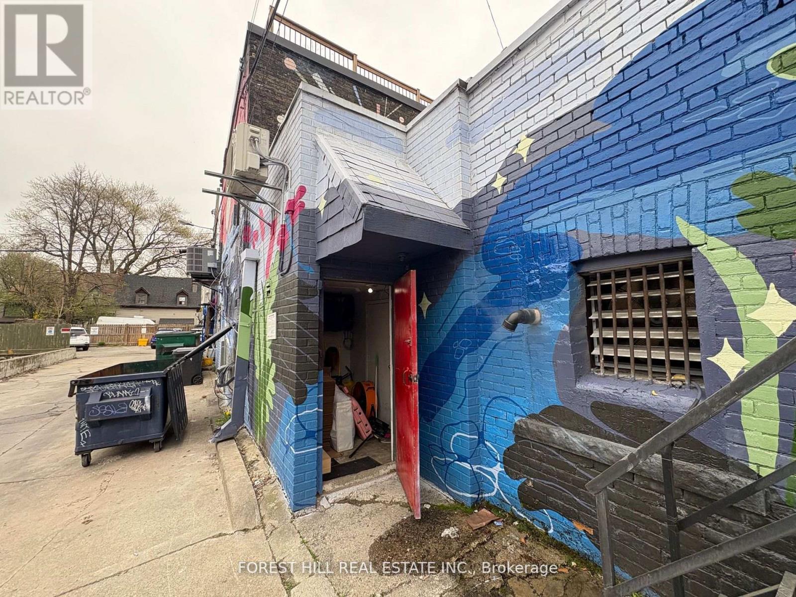 Photo 13 of 724 1 2 Queen Street E, Toronto ON