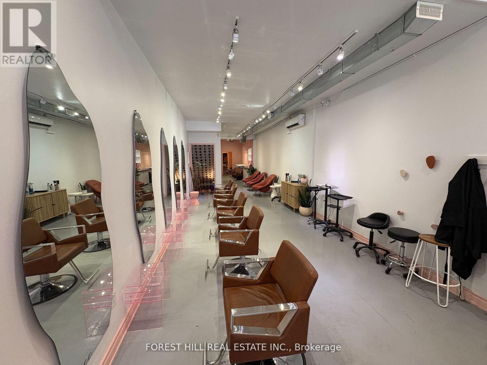 Photo 5 of 724 1 2 Queen Street E, Toronto ON