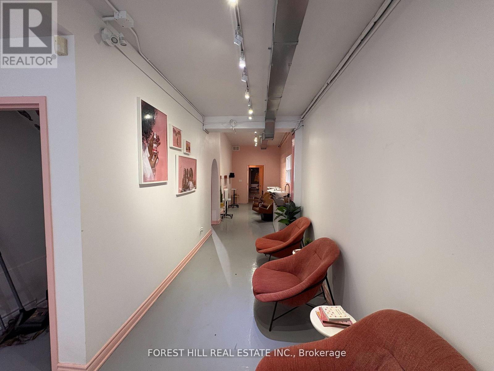 Photo 6 of 724 1 2 Queen Street E, Toronto ON