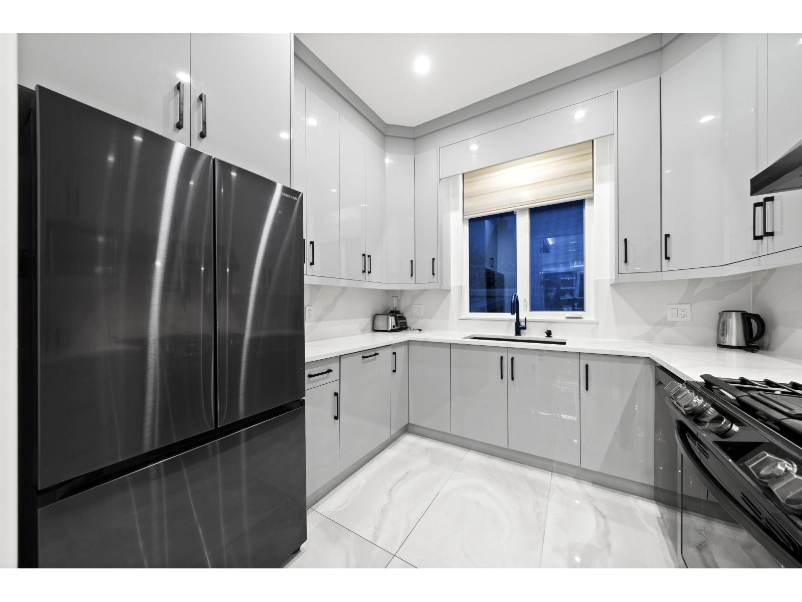 Photo 11 of 8269 111 B Street, Delta BC