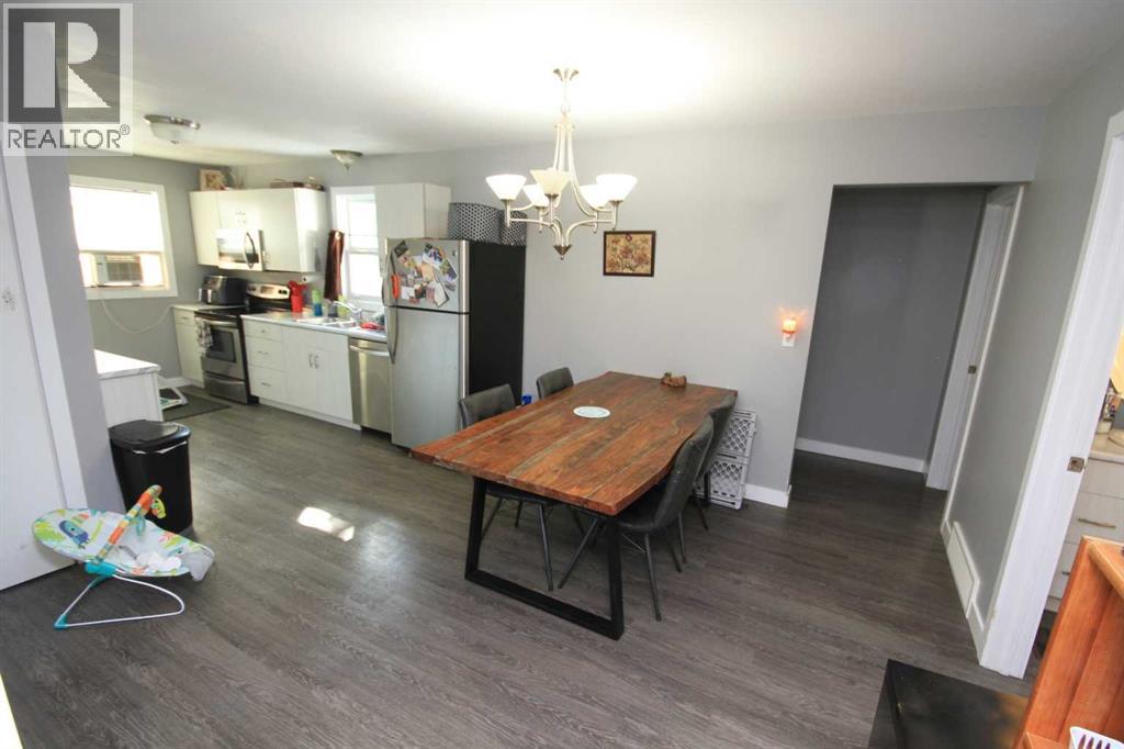 Photo 6 of 5052 44 Avenue, Taber AB