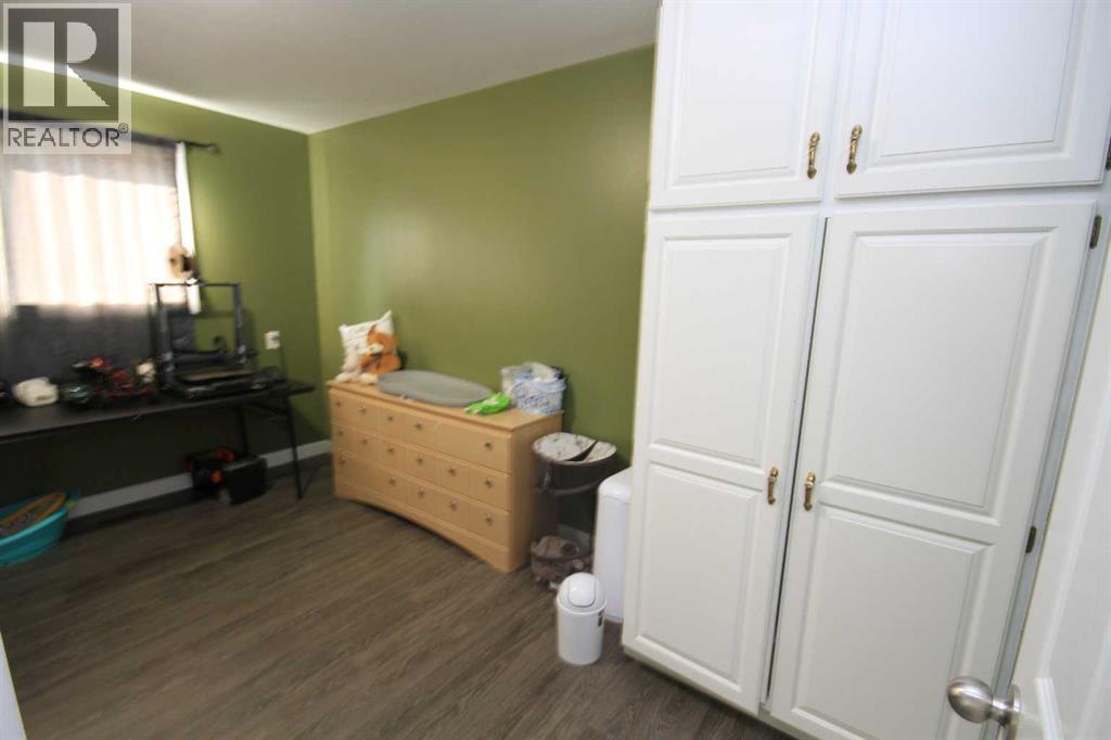 Photo 16 of 5052 44 Avenue, Taber AB