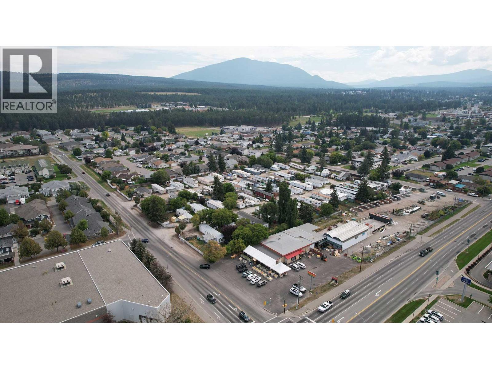  2025 10th Street, Cranbrook