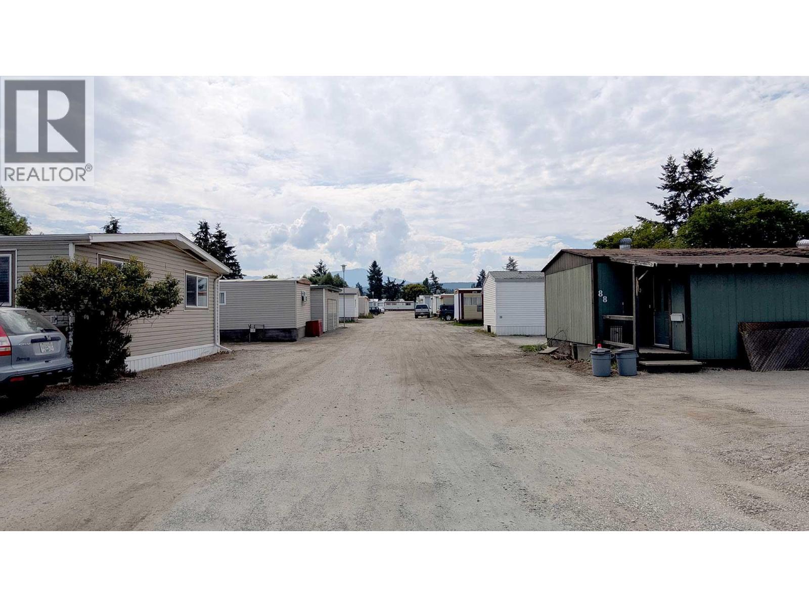  2025 10th Street, Cranbrook
