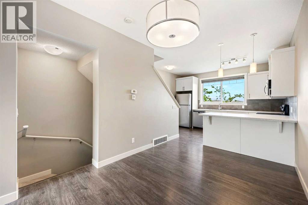 Photo 12 of 1561 Symons Valley Parkway Nw, Calgary AB