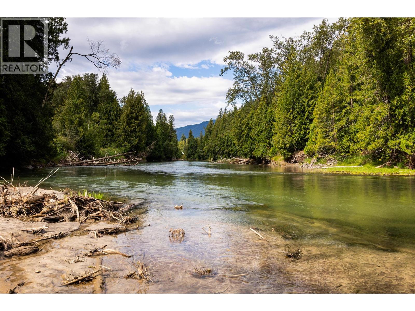  3099 Myllinemi Road, Sicamous