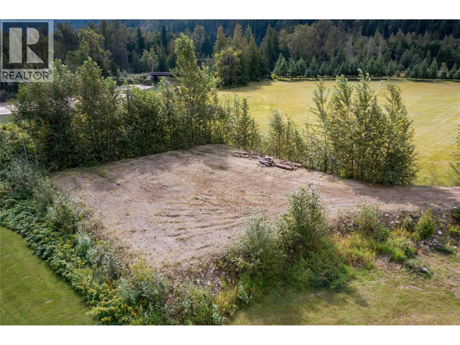  3099 Myllinemi Road, Sicamous