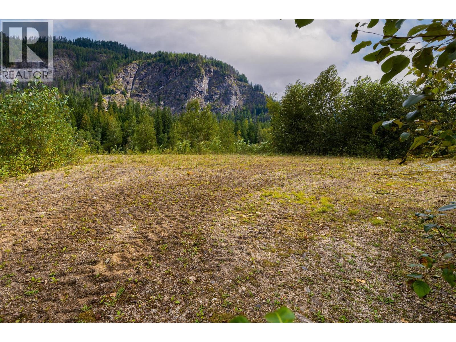  3099 Myllinemi Road, Sicamous