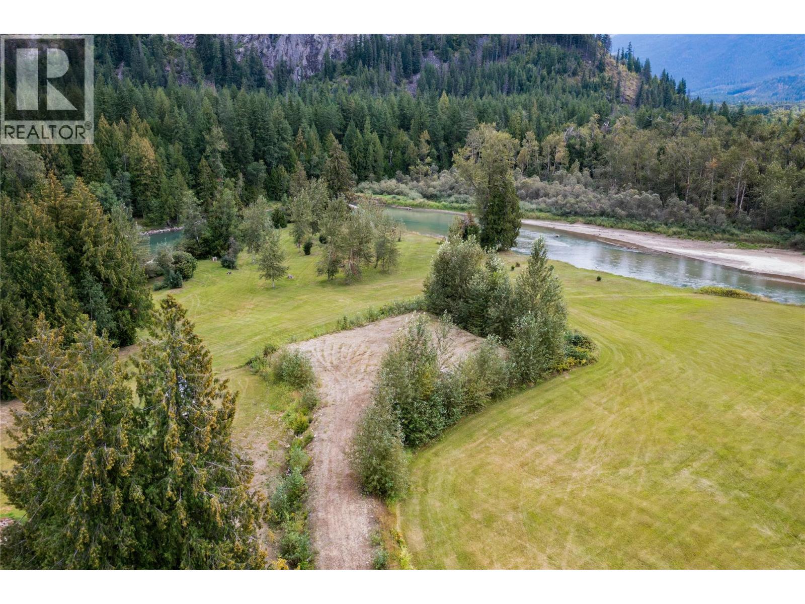  3099 Myllinemi Road, Sicamous