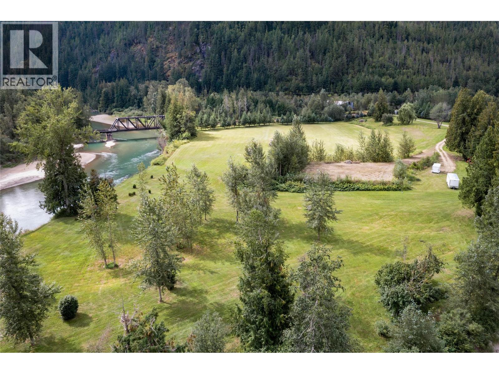  3099 Myllinemi Road, Sicamous