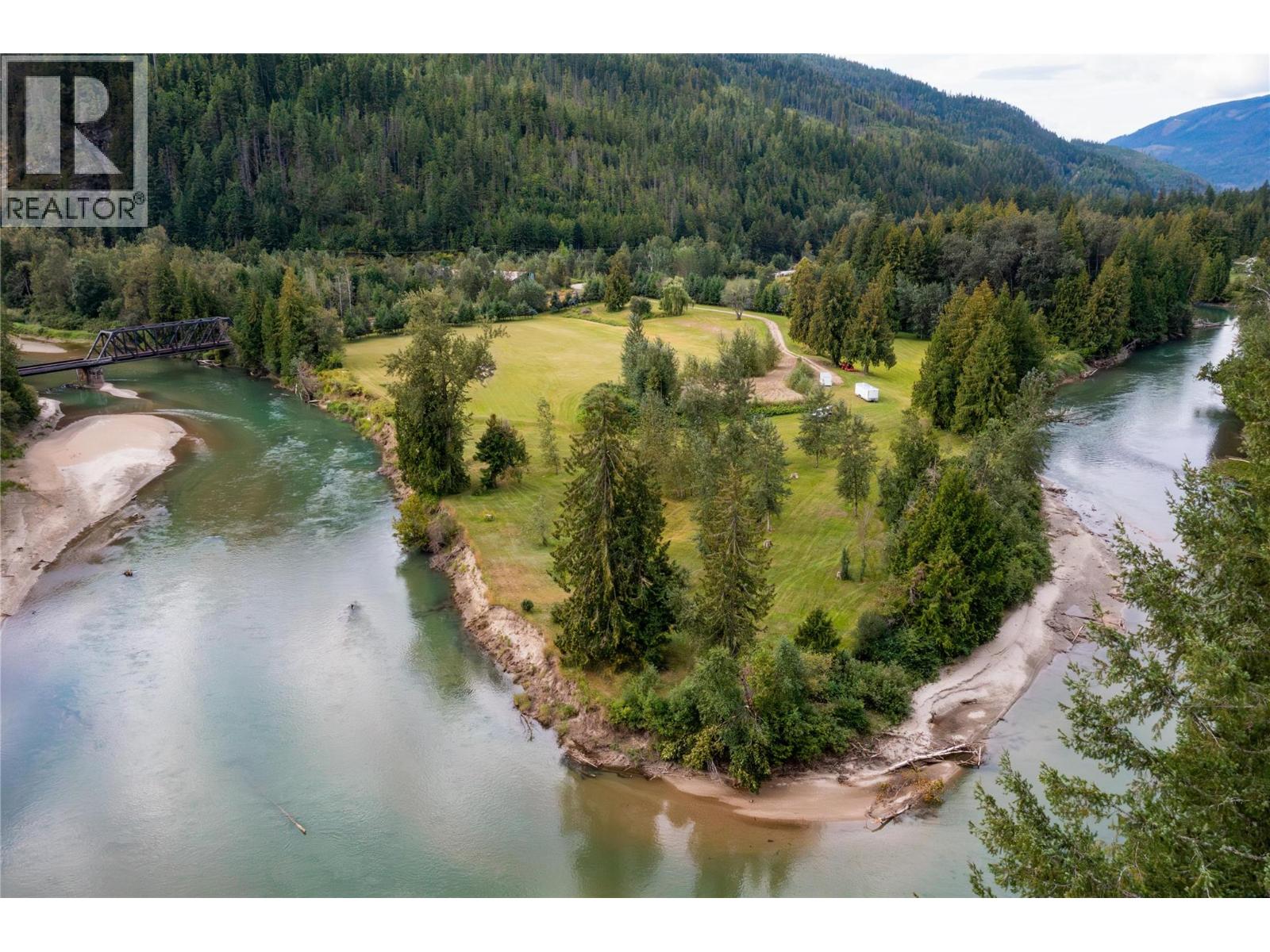  3099 Myllinemi Road, Sicamous