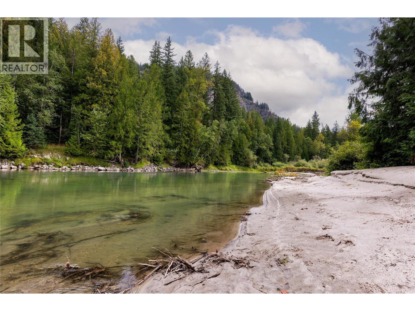  3099 Myllinemi Road, Sicamous