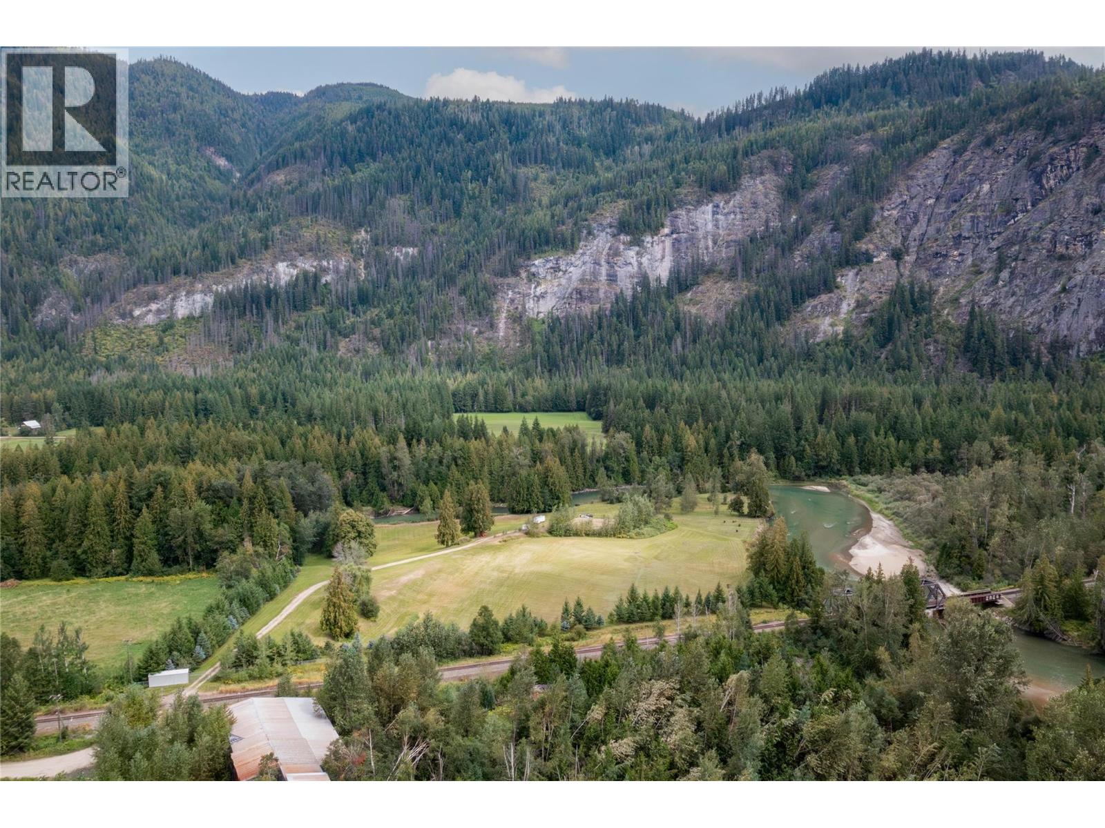  3099 Myllinemi Road, Sicamous