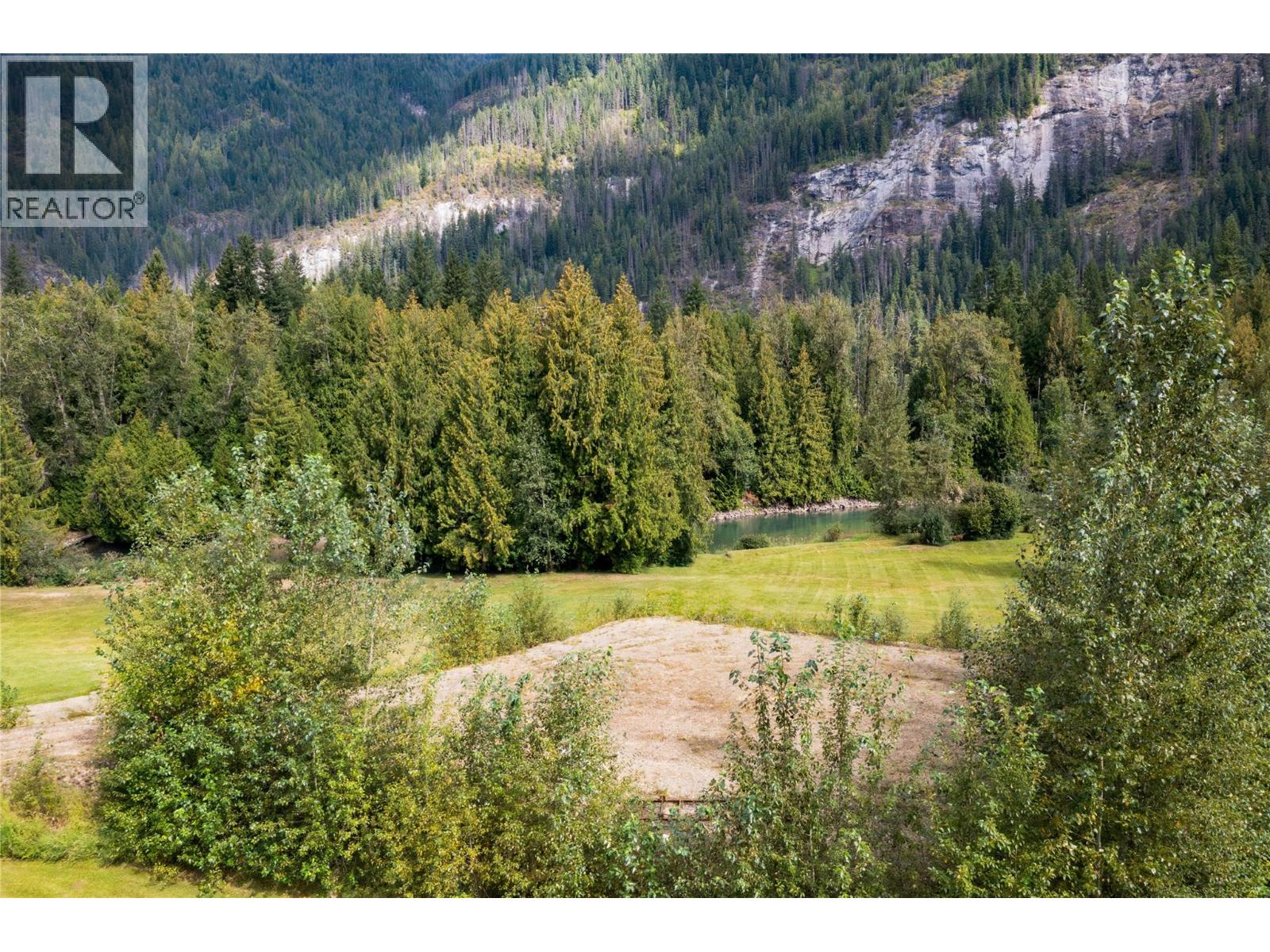  3099 Myllinemi Road, Sicamous