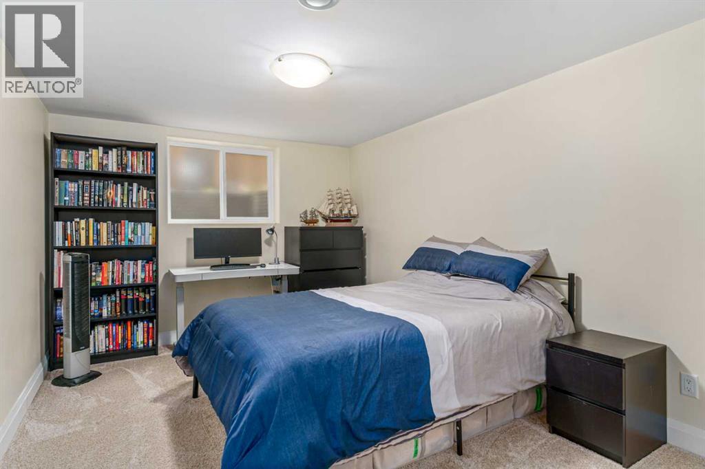 Photo 26 of 92 Baker Crescent Nw, Calgary AB
